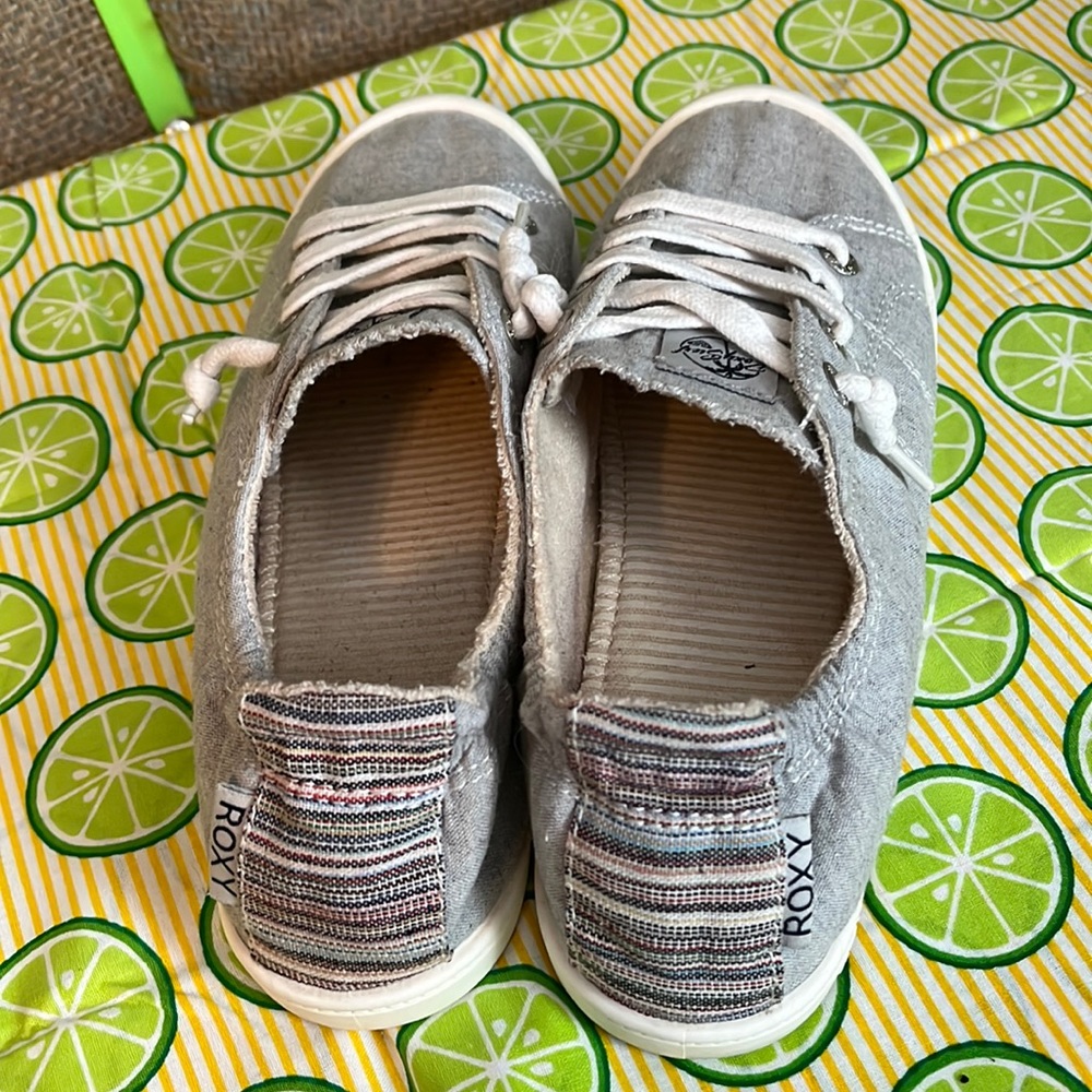 Roxy sneakers